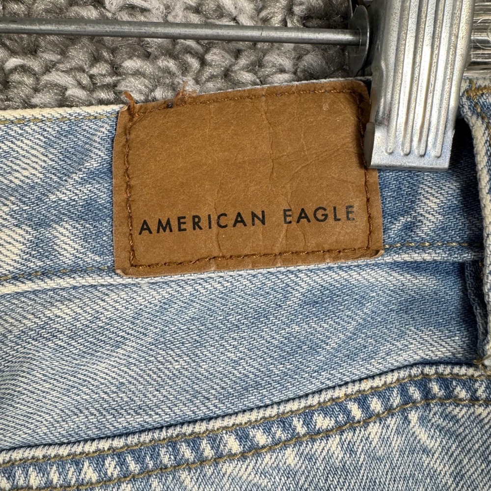 American Eagle High Rise Mom Jeans Relaxed Fit Light Wash Denim 90s Blue Women 2 - Picture 10 of 16